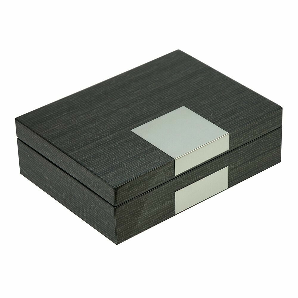 Watch box for 4 watches with storage