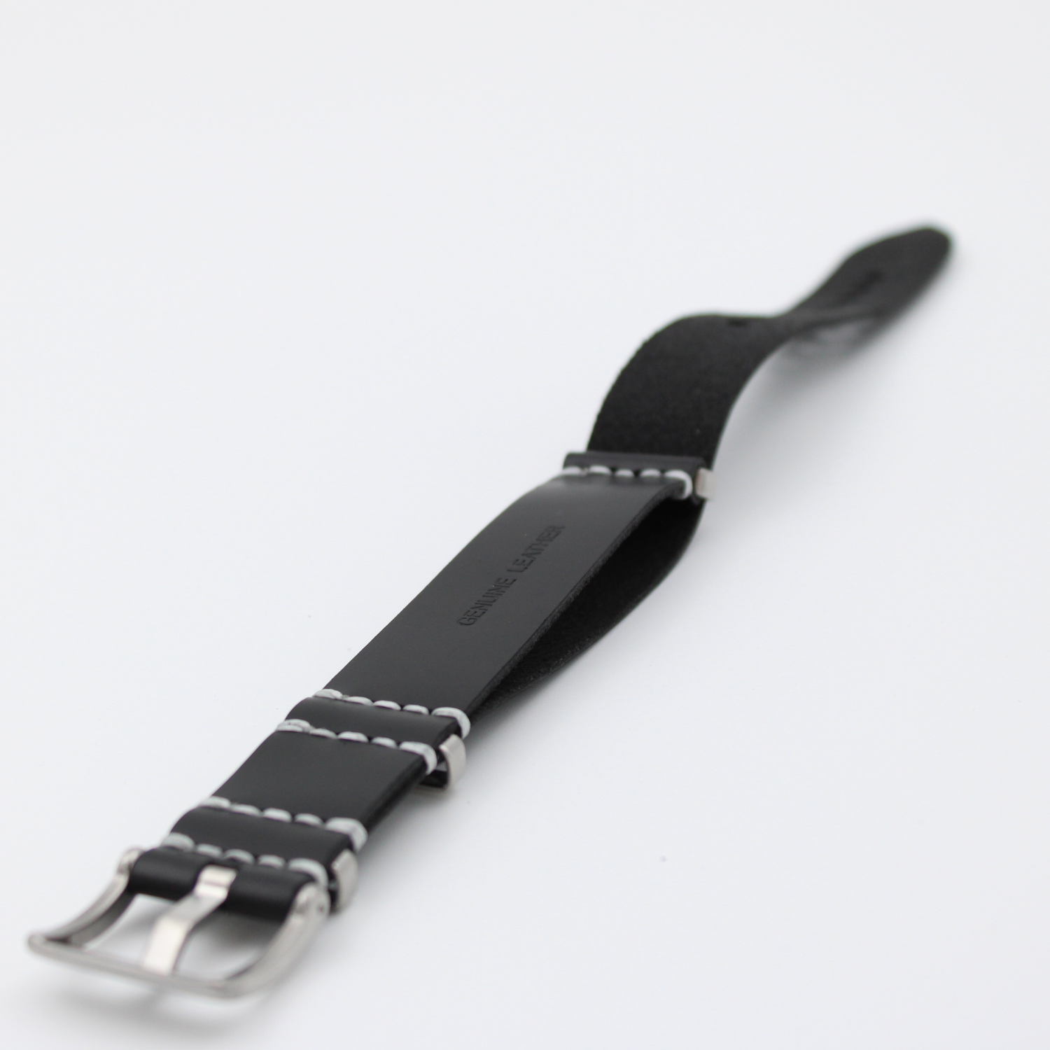 Nato strap in leather black
