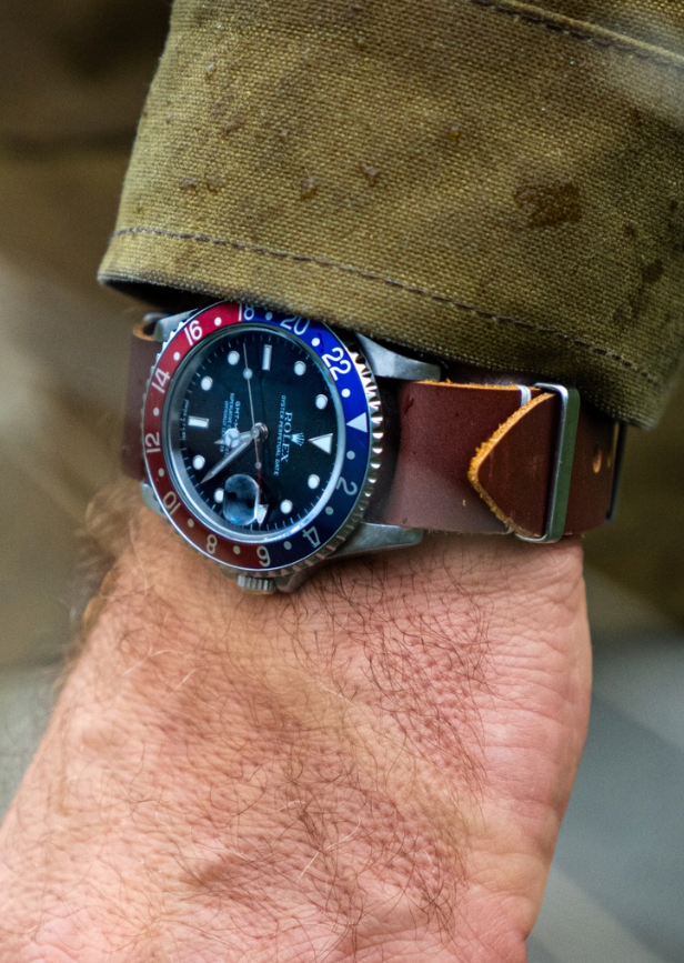 Nato strap in leather dark brown