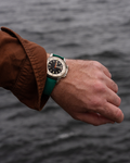 Grünes exotisches Silikonarmband